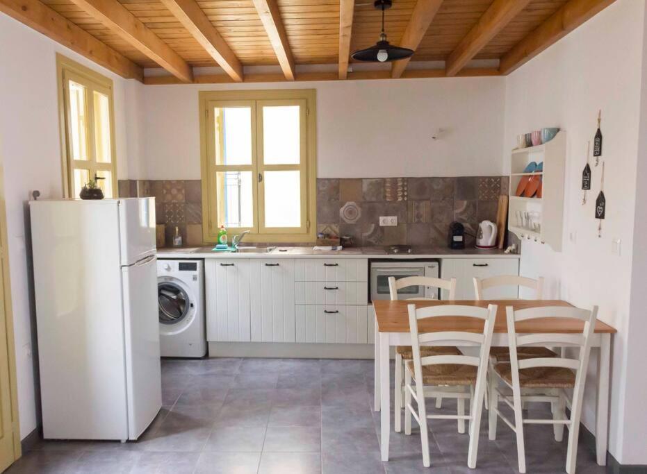 Aegli Apartments Deluxe Simi Zewnętrze zdjęcie